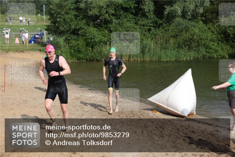 21.06.2026 - 29. Vierlanden-Triathlon Andreas Tolksdorf http://msf.ph/oto/9853279 21.06.2026 08:38:58 Schwimmen 10, 61, 82 meine-sportfotos.de