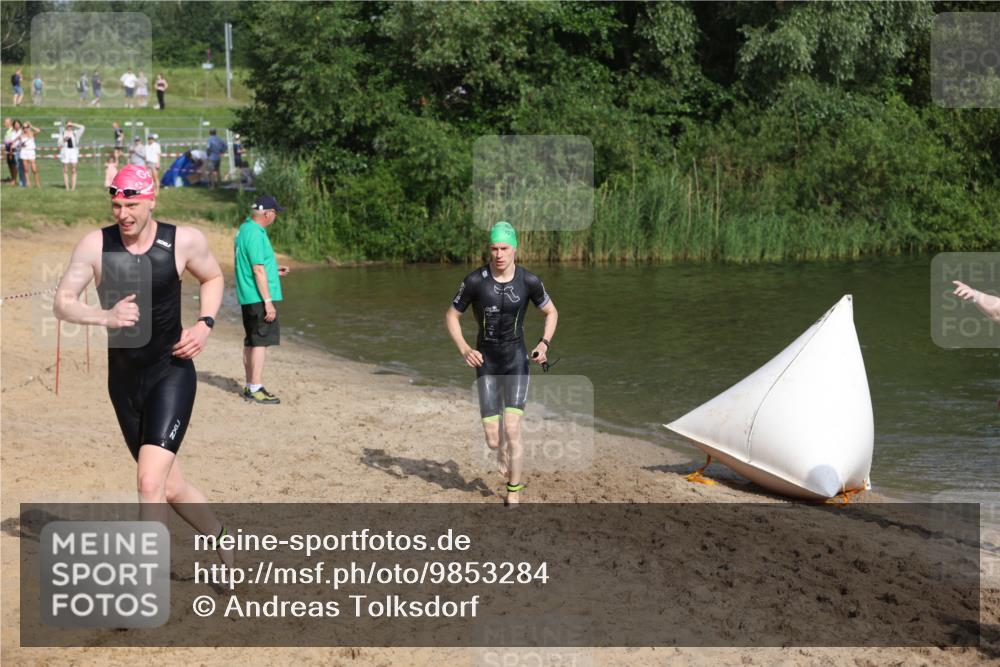 21.06.2026 - 29. Vierlanden-Triathlon Andreas Tolksdorf http://msf.ph/oto/9853284 21.06.2026 08:38:58 Schwimmen 10, 61, 82 meine-sportfotos.de