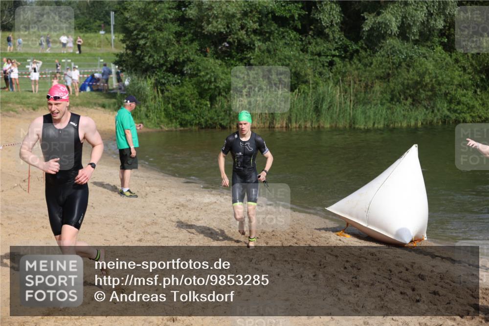 21.06.2026 - 29. Vierlanden-Triathlon Andreas Tolksdorf http://msf.ph/oto/9853285 21.06.2026 08:38:58 Schwimmen 10, 61, 82 meine-sportfotos.de