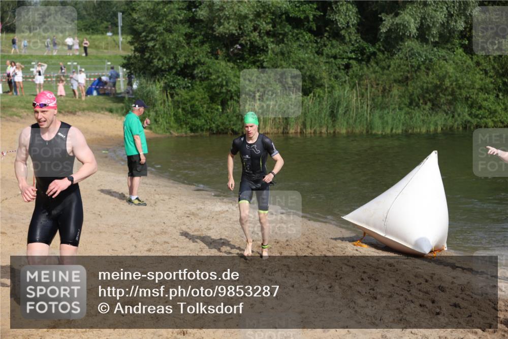 21.06.2026 - 29. Vierlanden-Triathlon Andreas Tolksdorf http://msf.ph/oto/9853287 21.06.2026 08:38:58 Schwimmen 10, 61, 82 meine-sportfotos.de