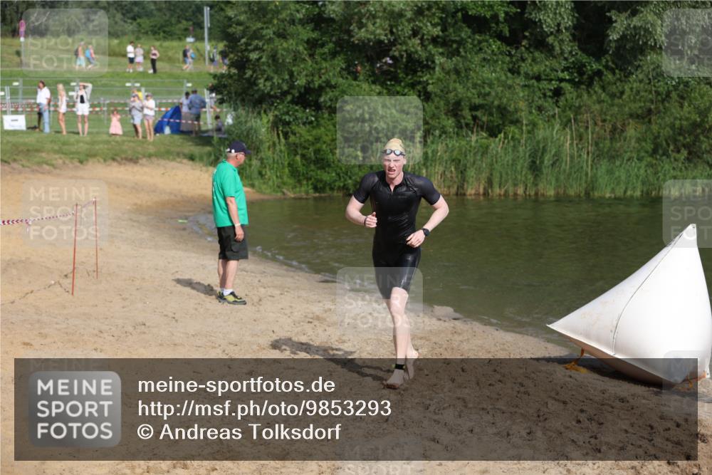 21.06.2026 - 29. Vierlanden-Triathlon Andreas Tolksdorf http://msf.ph/oto/9853293 21.06.2026 08:39:06 Schwimmen 10 meine-sportfotos.de