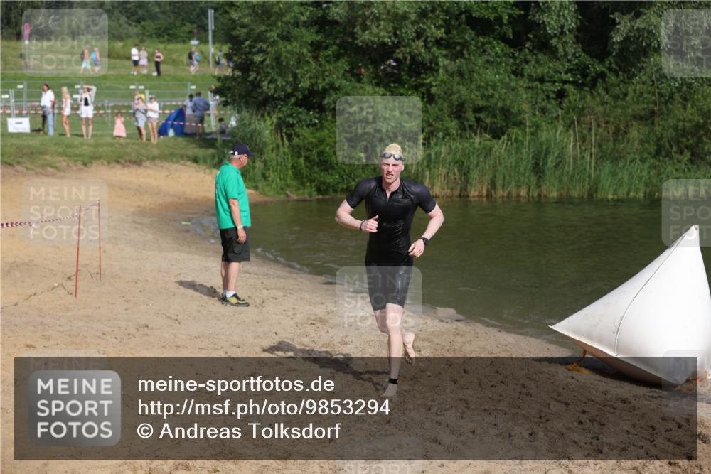 21.06.2026 - 29. Vierlanden-Triathlon Andreas Tolksdorf http://msf.ph/oto/9853294 21.06.2026 08:39:06 Schwimmen 10 meine-sportfotos.de