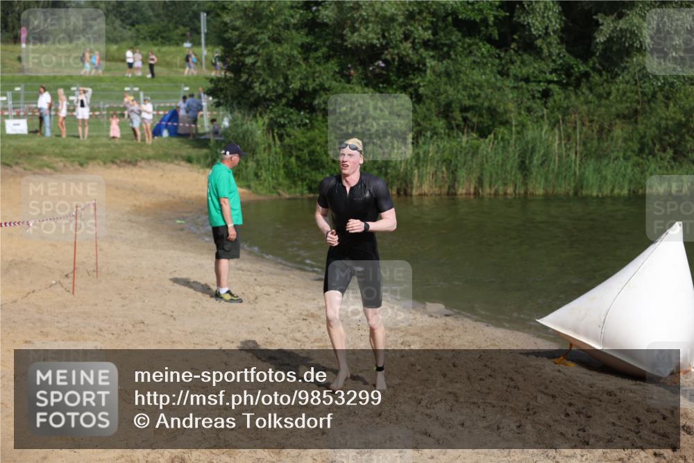 21.06.2026 - 29. Vierlanden-Triathlon Andreas Tolksdorf http://msf.ph/oto/9853299 21.06.2026 08:39:07 Schwimmen 10 meine-sportfotos.de