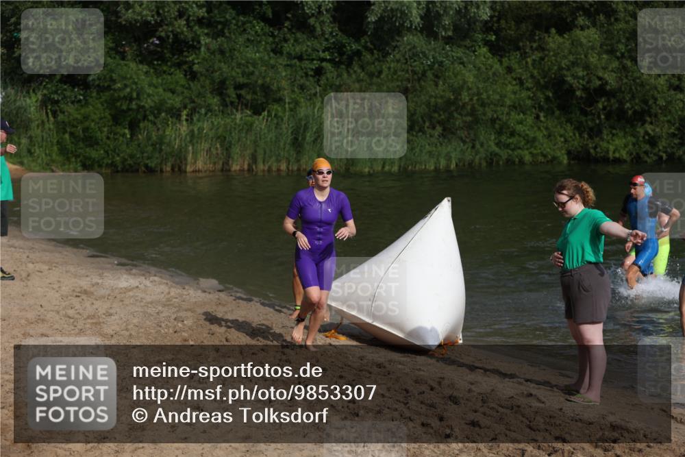 21.06.2026 - 29. Vierlanden-Triathlon Andreas Tolksdorf http://msf.ph/oto/9853307 21.06.2026 08:39:14 Schwimmen 32, 155, 166, 212 meine-sportfotos.de