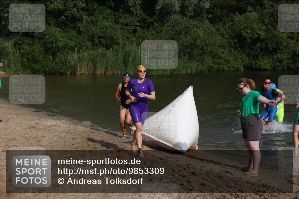 21.06.2026 - 29. Vierlanden-Triathlon Andreas Tolksdorf http://msf.ph/oto/9853309 21.06.2026 08:39:14 Schwimmen 32, 155, 166, 212 meine-sportfotos.de