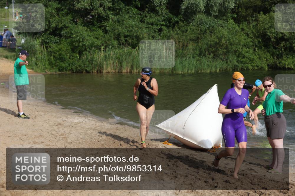 21.06.2026 - 29. Vierlanden-Triathlon Andreas Tolksdorf http://msf.ph/oto/9853314 21.06.2026 08:39:15 Schwimmen 32, 155, 166, 212 meine-sportfotos.de