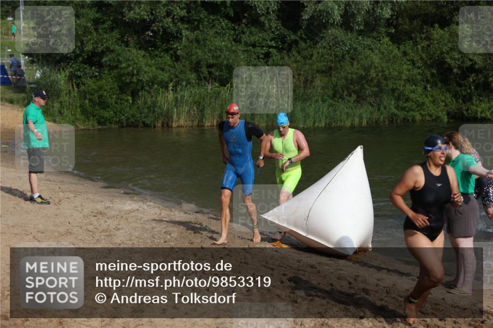 21.06.2026 - 29. Vierlanden-Triathlon Andreas Tolksdorf http://msf.ph/oto/9853319 21.06.2026 08:39:18 Schwimmen 32, 155, 166, 212 meine-sportfotos.de