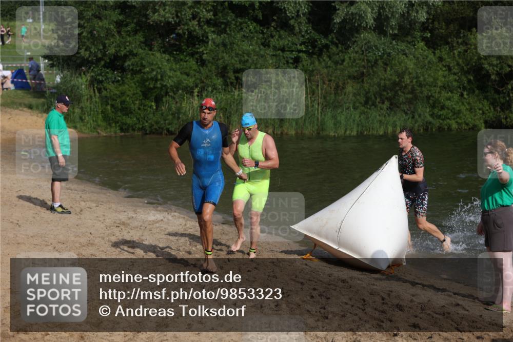 21.06.2026 - 29. Vierlanden-Triathlon Andreas Tolksdorf http://msf.ph/oto/9853323 21.06.2026 08:39:18 Schwimmen 32, 155, 166, 212 meine-sportfotos.de