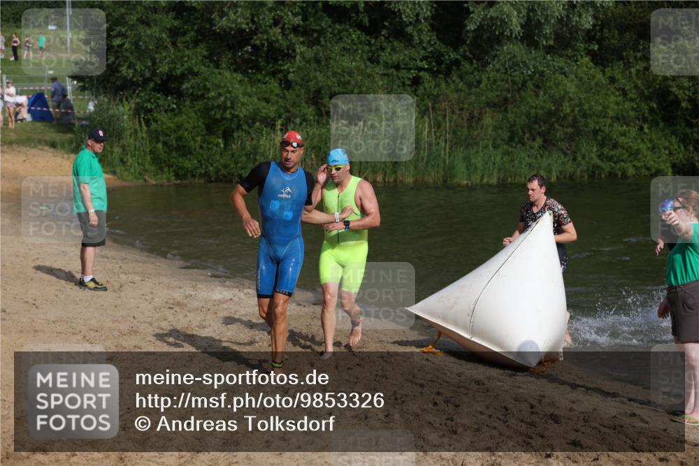 21.06.2026 - 29. Vierlanden-Triathlon Andreas Tolksdorf http://msf.ph/oto/9853326 21.06.2026 08:39:19 Schwimmen 32, 155, 166, 212 meine-sportfotos.de