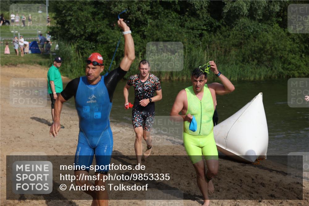 21.06.2026 - 29. Vierlanden-Triathlon Andreas Tolksdorf http://msf.ph/oto/9853335 21.06.2026 08:39:21 Schwimmen 3, 32, 155, 166, 212 meine-sportfotos.de