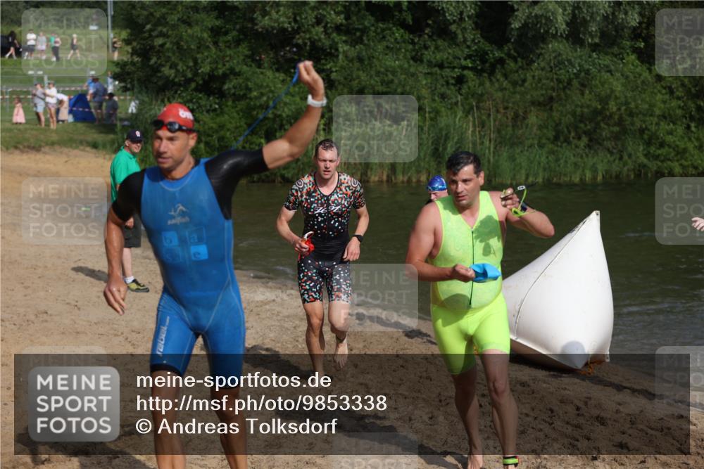 21.06.2026 - 29. Vierlanden-Triathlon Andreas Tolksdorf http://msf.ph/oto/9853338 21.06.2026 08:39:21 Schwimmen 3, 32, 155, 166, 212 meine-sportfotos.de