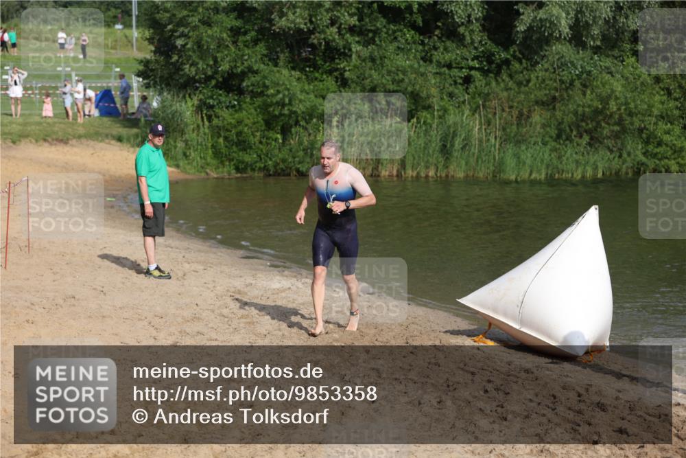 21.06.2026 - 29. Vierlanden-Triathlon Andreas Tolksdorf http://msf.ph/oto/9853358 21.06.2026 08:39:28 Schwimmen 3, 106, 155 meine-sportfotos.de