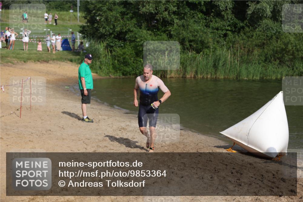 21.06.2026 - 29. Vierlanden-Triathlon Andreas Tolksdorf http://msf.ph/oto/9853364 21.06.2026 08:39:28 Schwimmen 3, 106, 155 meine-sportfotos.de
