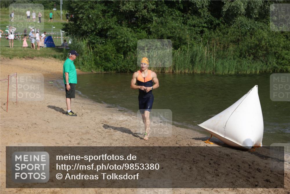 21.06.2026 - 29. Vierlanden-Triathlon Andreas Tolksdorf http://msf.ph/oto/9853380 21.06.2026 08:39:35 Schwimmen 3, 72, 106 meine-sportfotos.de