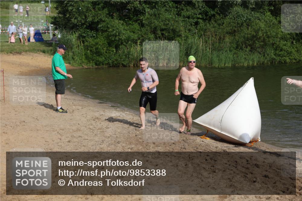 21.06.2026 - 29. Vierlanden-Triathlon Andreas Tolksdorf http://msf.ph/oto/9853388 21.06.2026 08:39:42 Schwimmen 72, 103 meine-sportfotos.de