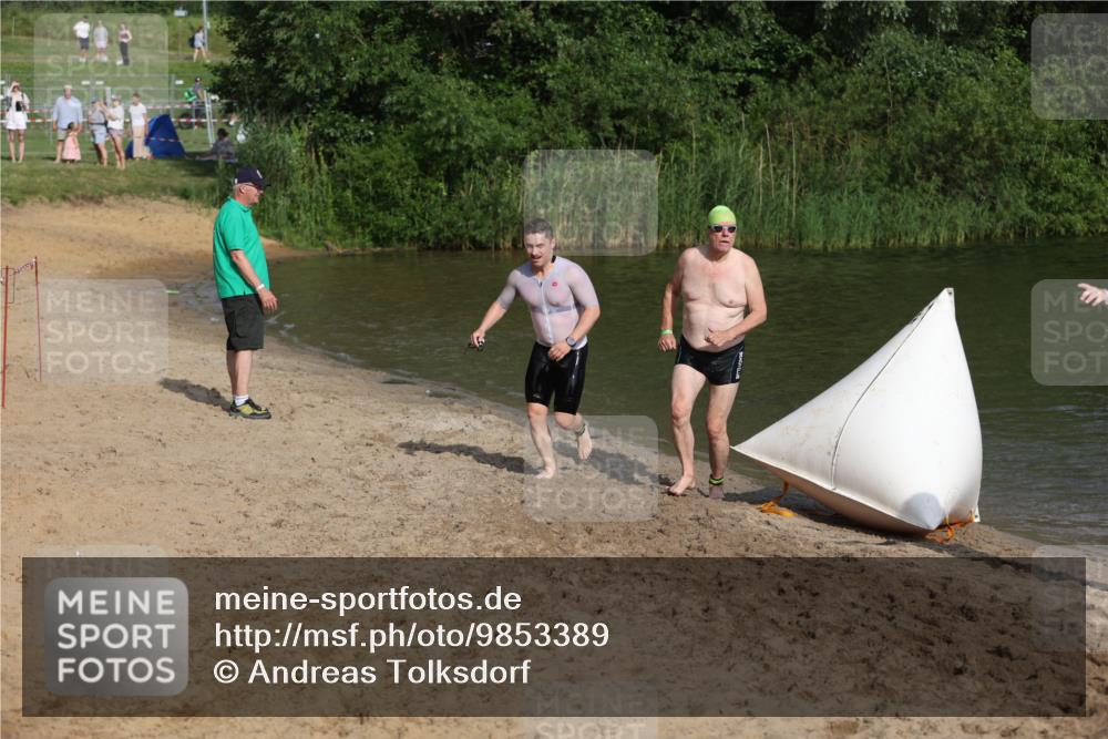 21.06.2026 - 29. Vierlanden-Triathlon Andreas Tolksdorf http://msf.ph/oto/9853389 21.06.2026 08:39:42 Schwimmen 72, 103 meine-sportfotos.de