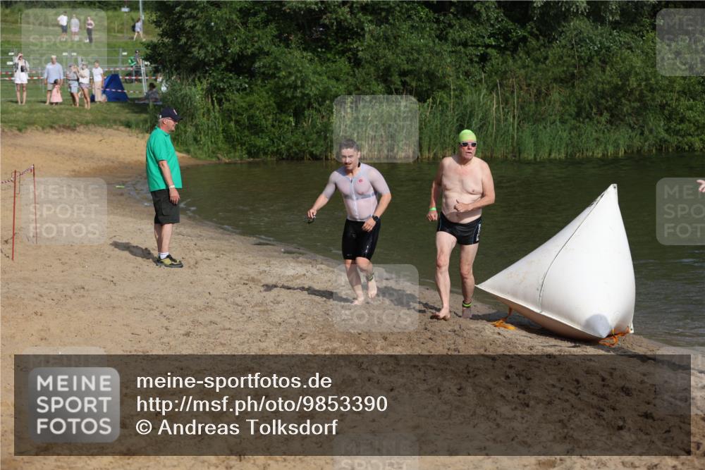 21.06.2026 - 29. Vierlanden-Triathlon Andreas Tolksdorf http://msf.ph/oto/9853390 21.06.2026 08:39:42 Schwimmen 72, 103 meine-sportfotos.de