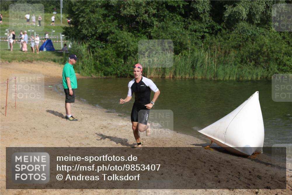 21.06.2026 - 29. Vierlanden-Triathlon Andreas Tolksdorf http://msf.ph/oto/9853407 21.06.2026 08:39:50 Schwimmen 7, 72, 103 meine-sportfotos.de