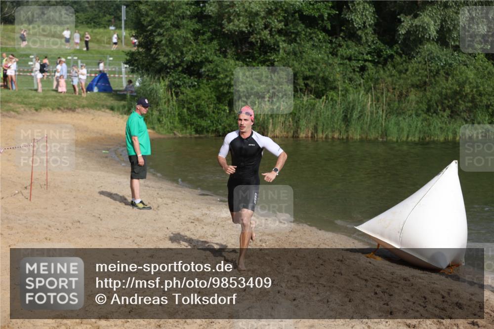 21.06.2026 - 29. Vierlanden-Triathlon Andreas Tolksdorf http://msf.ph/oto/9853409 21.06.2026 08:39:51 Schwimmen 7, 72, 103 meine-sportfotos.de