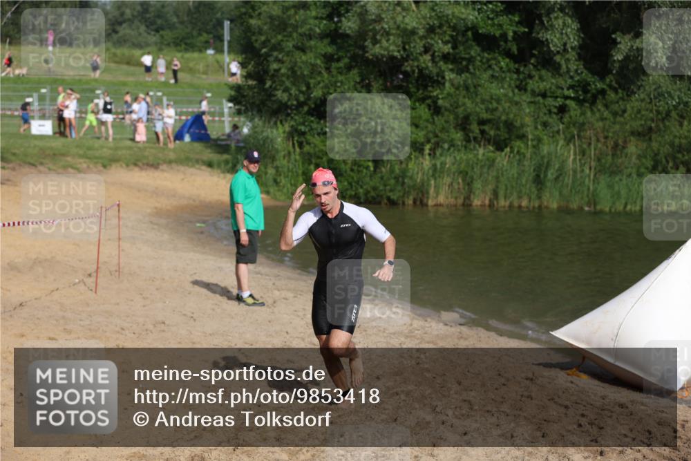21.06.2026 - 29. Vierlanden-Triathlon Andreas Tolksdorf http://msf.ph/oto/9853418 21.06.2026 08:39:51 Schwimmen 7, 72, 103 meine-sportfotos.de