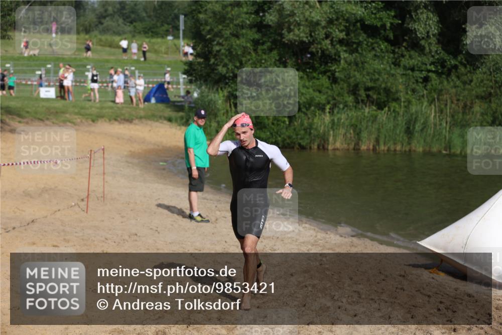21.06.2026 - 29. Vierlanden-Triathlon Andreas Tolksdorf http://msf.ph/oto/9853421 21.06.2026 08:39:51 Schwimmen 7, 72, 103 meine-sportfotos.de