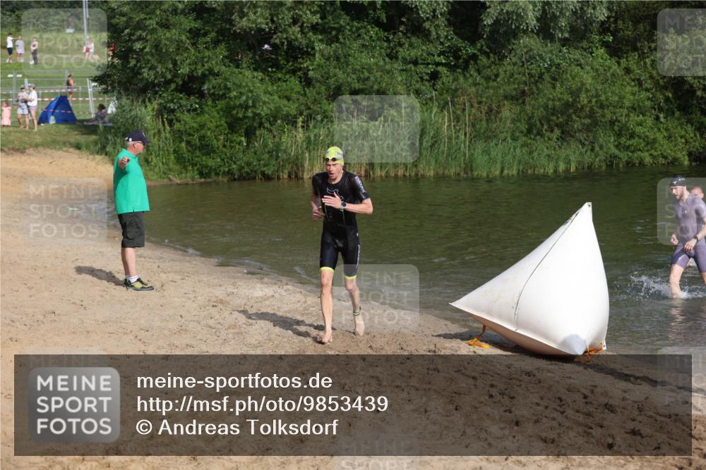 21.06.2026 - 29. Vierlanden-Triathlon Andreas Tolksdorf http://msf.ph/oto/9853439 21.06.2026 08:40:03 Schwimmen 7, 21, 55, 78, 109 meine-sportfotos.de