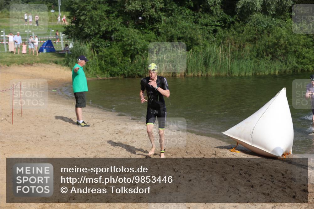 21.06.2026 - 29. Vierlanden-Triathlon Andreas Tolksdorf http://msf.ph/oto/9853446 21.06.2026 08:40:04 Schwimmen 7, 21, 55, 78, 109 meine-sportfotos.de