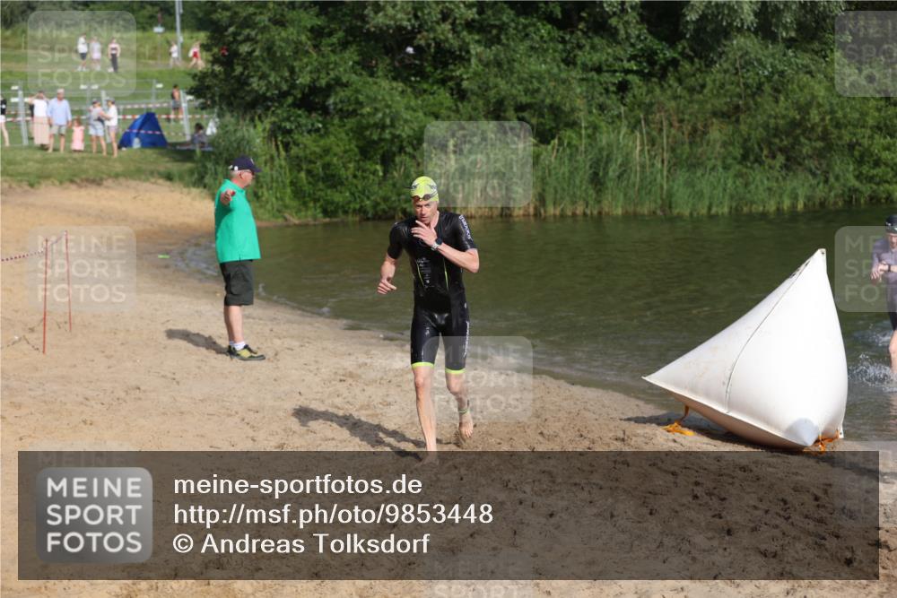 21.06.2026 - 29. Vierlanden-Triathlon Andreas Tolksdorf http://msf.ph/oto/9853448 21.06.2026 08:40:04 Schwimmen 7, 21, 55, 78, 109 meine-sportfotos.de