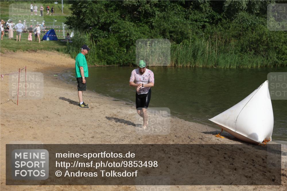 21.06.2026 - 29. Vierlanden-Triathlon Andreas Tolksdorf http://msf.ph/oto/9853498 21.06.2026 08:40:44 Schwimmen 18, 164 meine-sportfotos.de