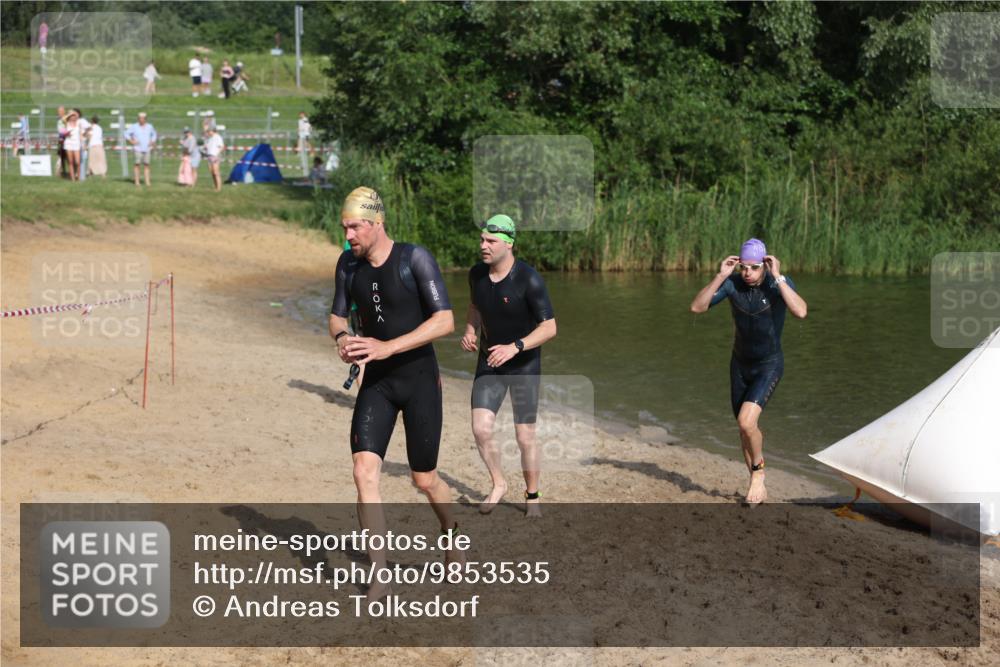 21.06.2026 - 29. Vierlanden-Triathlon Andreas Tolksdorf http://msf.ph/oto/9853535 21.06.2026 08:41:01 Schwimmen 99, 129, 132 meine-sportfotos.de