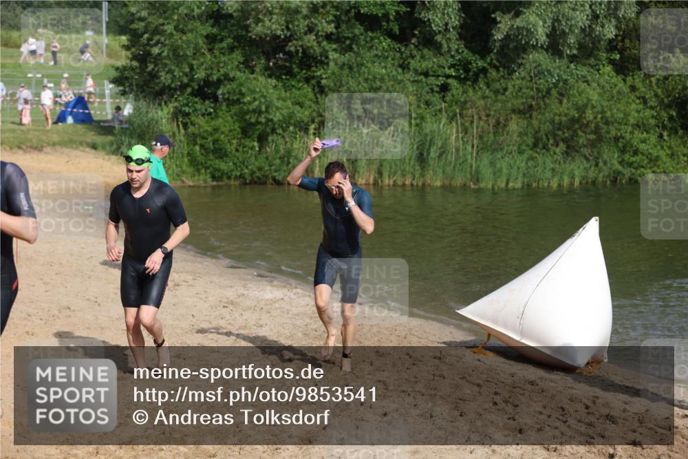 21.06.2026 - 29. Vierlanden-Triathlon Andreas Tolksdorf http://msf.ph/oto/9853541 21.06.2026 08:41:03 Schwimmen 99, 129, 132 meine-sportfotos.de