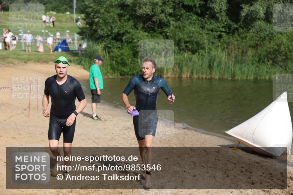 21.06.2026 - 29. Vierlanden-Triathlon Andreas Tolksdorf http://msf.ph/oto/9853546 21.06.2026 08:41:04 Schwimmen 99, 129, 132 meine-sportfotos.de