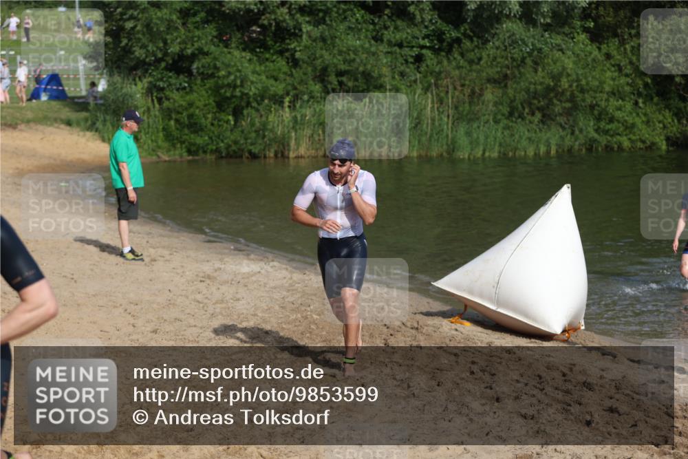 21.06.2026 - 29. Vierlanden-Triathlon Andreas Tolksdorf http://msf.ph/oto/9853599 21.06.2026 08:42:00 Schwimmen 38, 62, 67 meine-sportfotos.de