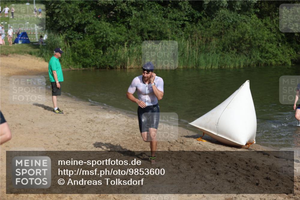 21.06.2026 - 29. Vierlanden-Triathlon Andreas Tolksdorf http://msf.ph/oto/9853600 21.06.2026 08:42:00 Schwimmen 38, 62, 67 meine-sportfotos.de