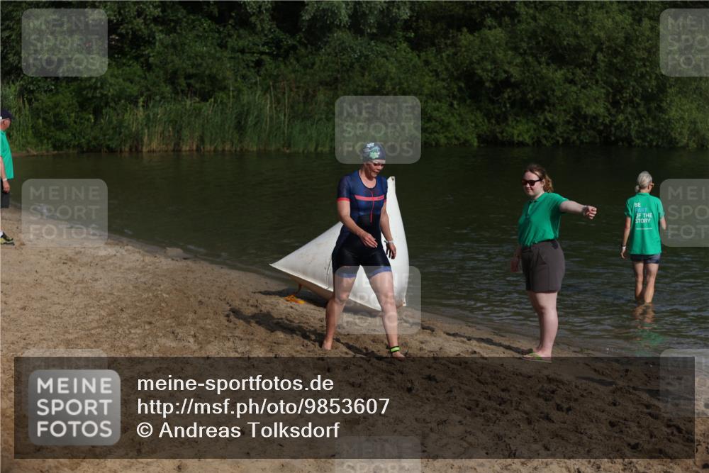 21.06.2026 - 29. Vierlanden-Triathlon Andreas Tolksdorf http://msf.ph/oto/9853607 21.06.2026 08:42:07 Schwimmen  meine-sportfotos.de