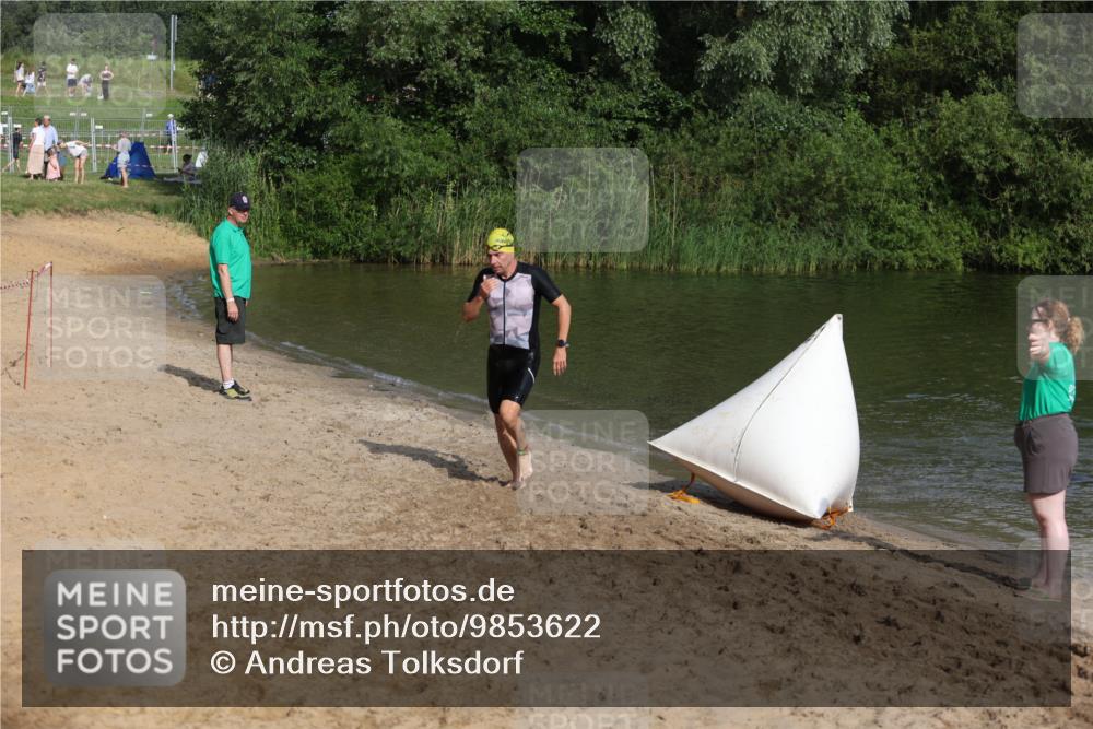 21.06.2026 - 29. Vierlanden-Triathlon Andreas Tolksdorf http://msf.ph/oto/9853622 21.06.2026 08:42:34 Schwimmen 148, 193, 210 meine-sportfotos.de