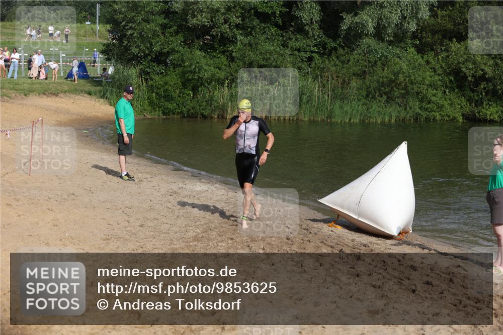21.06.2026 - 29. Vierlanden-Triathlon Andreas Tolksdorf http://msf.ph/oto/9853625 21.06.2026 08:42:34 Schwimmen 148, 193, 210 meine-sportfotos.de