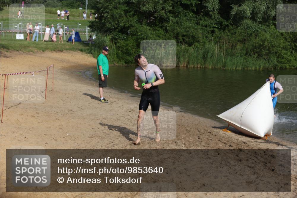 21.06.2026 - 29. Vierlanden-Triathlon Andreas Tolksdorf http://msf.ph/oto/9853640 21.06.2026 08:42:40 Schwimmen 27, 148, 193, 210 meine-sportfotos.de