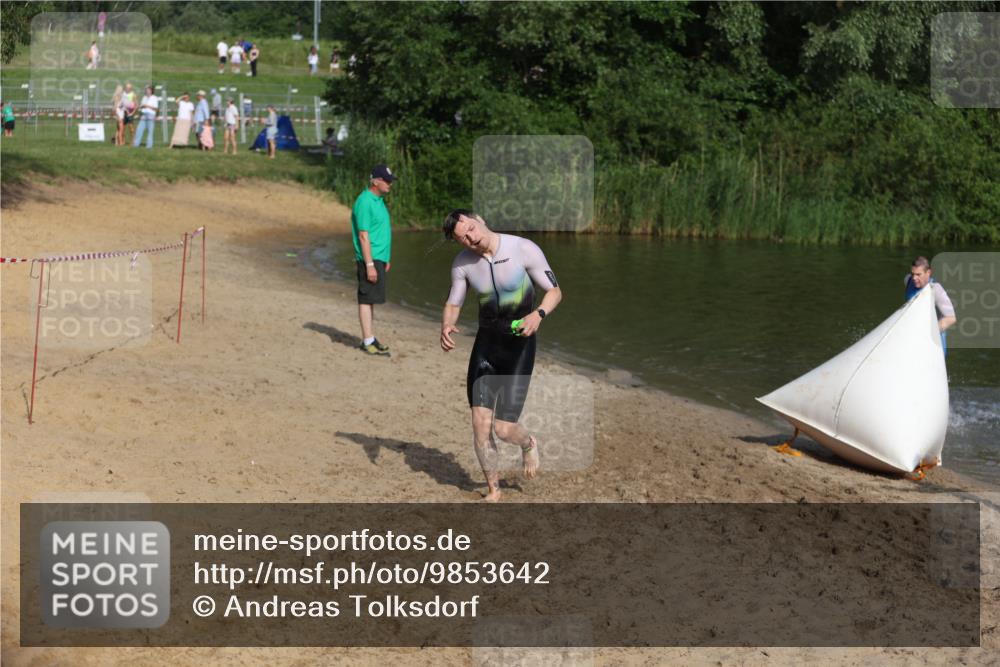 21.06.2026 - 29. Vierlanden-Triathlon Andreas Tolksdorf http://msf.ph/oto/9853642 21.06.2026 08:42:41 Schwimmen 27, 193, 210 meine-sportfotos.de