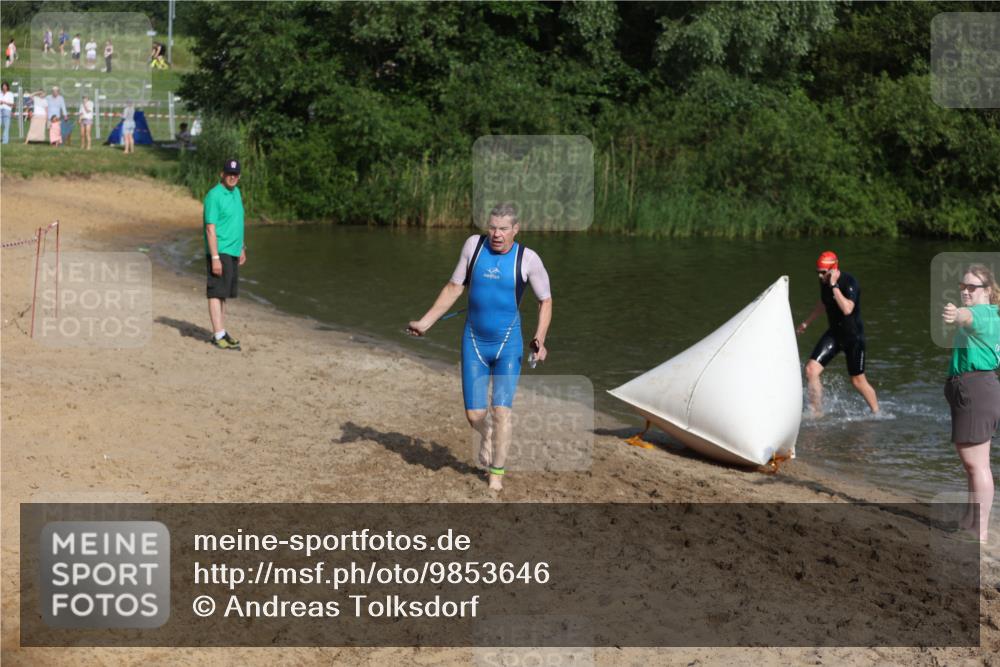 21.06.2026 - 29. Vierlanden-Triathlon Andreas Tolksdorf http://msf.ph/oto/9853646 21.06.2026 08:42:44 Schwimmen 27, 193, 210 meine-sportfotos.de