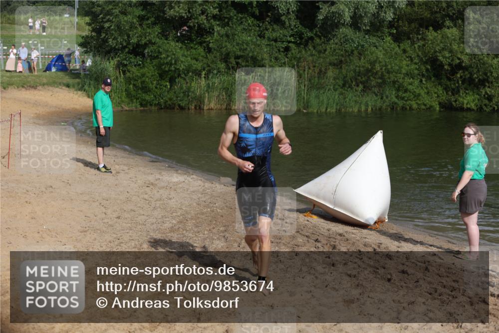 21.06.2026 - 29. Vierlanden-Triathlon Andreas Tolksdorf http://msf.ph/oto/9853674 21.06.2026 08:43:19 Schwimmen 56 meine-sportfotos.de