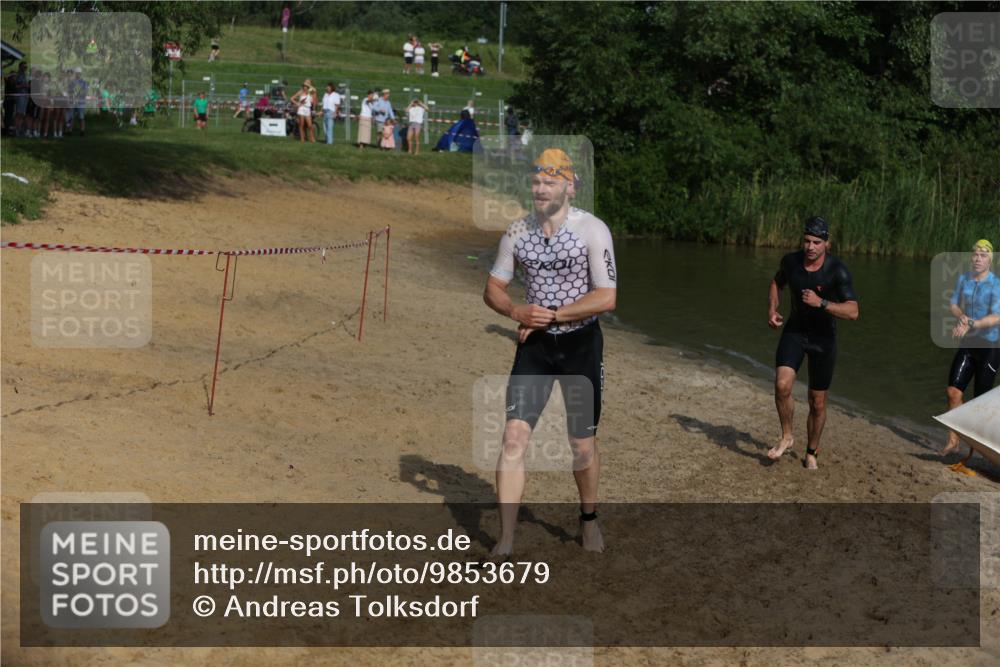 21.06.2026 - 29. Vierlanden-Triathlon Andreas Tolksdorf http://msf.ph/oto/9853679 21.06.2026 08:43:39 Schwimmen 42, 44, 88, 108, 154, 197 meine-sportfotos.de