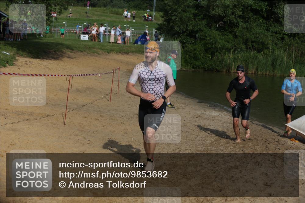 21.06.2026 - 29. Vierlanden-Triathlon Andreas Tolksdorf http://msf.ph/oto/9853682 21.06.2026 08:43:39 Schwimmen 42, 44, 88, 108, 154, 197 meine-sportfotos.de