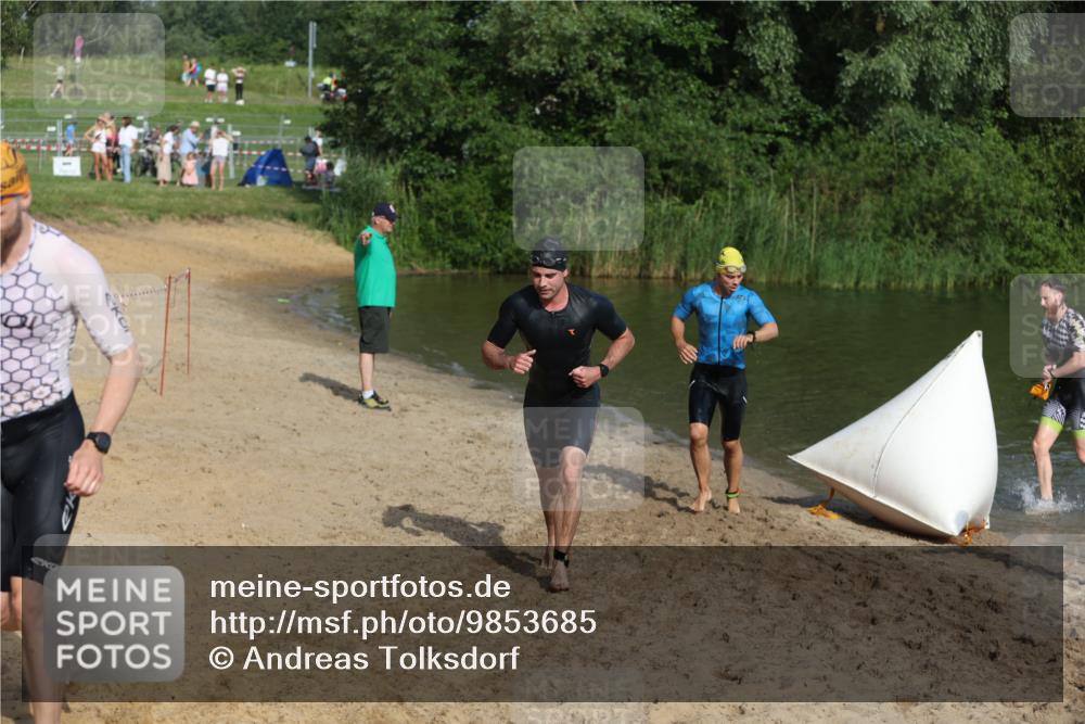 21.06.2026 - 29. Vierlanden-Triathlon Andreas Tolksdorf http://msf.ph/oto/9853685 21.06.2026 08:43:40 Schwimmen 42, 44, 88, 108, 154, 197 meine-sportfotos.de