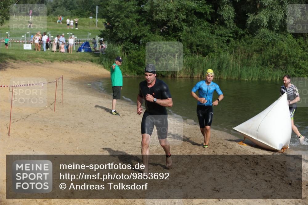21.06.2026 - 29. Vierlanden-Triathlon Andreas Tolksdorf http://msf.ph/oto/9853692 21.06.2026 08:43:40 Schwimmen 42, 44, 88, 108, 154, 197 meine-sportfotos.de