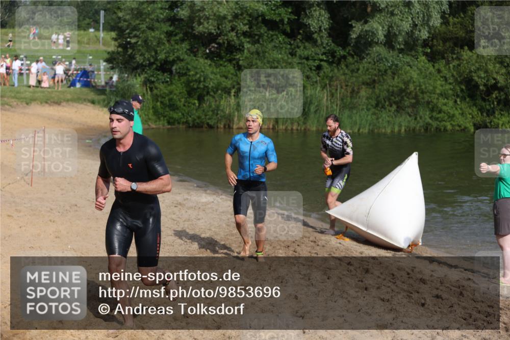 21.06.2026 - 29. Vierlanden-Triathlon Andreas Tolksdorf http://msf.ph/oto/9853696 21.06.2026 08:43:41 Schwimmen 42, 44, 88, 108, 154, 197 meine-sportfotos.de