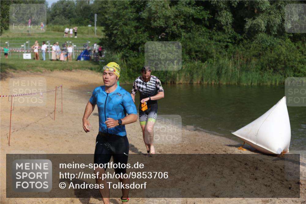 21.06.2026 - 29. Vierlanden-Triathlon Andreas Tolksdorf http://msf.ph/oto/9853706 21.06.2026 08:43:43 Schwimmen 44, 88, 108, 154, 197, 1355 meine-sportfotos.de