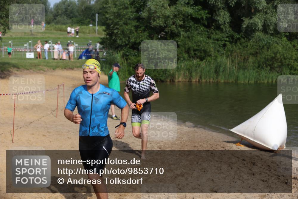 21.06.2026 - 29. Vierlanden-Triathlon Andreas Tolksdorf http://msf.ph/oto/9853710 21.06.2026 08:43:43 Schwimmen 44, 88, 108, 154, 197, 1355 meine-sportfotos.de