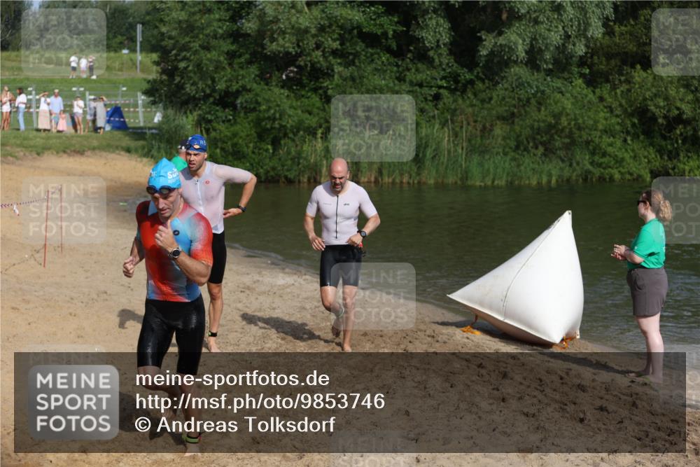 21.06.2026 - 29. Vierlanden-Triathlon Andreas Tolksdorf http://msf.ph/oto/9853746 21.06.2026 08:43:52 Schwimmen 112, 154, 197, 1355 meine-sportfotos.de