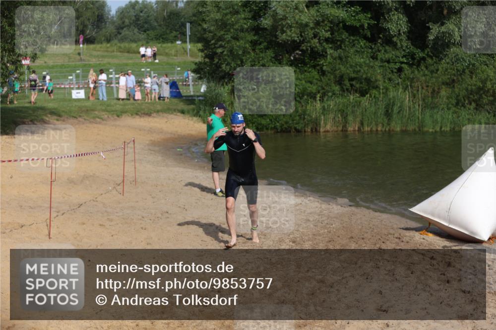 21.06.2026 - 29. Vierlanden-Triathlon Andreas Tolksdorf http://msf.ph/oto/9853757 21.06.2026 08:44:12 Schwimmen 4, 29, 34, 202 meine-sportfotos.de